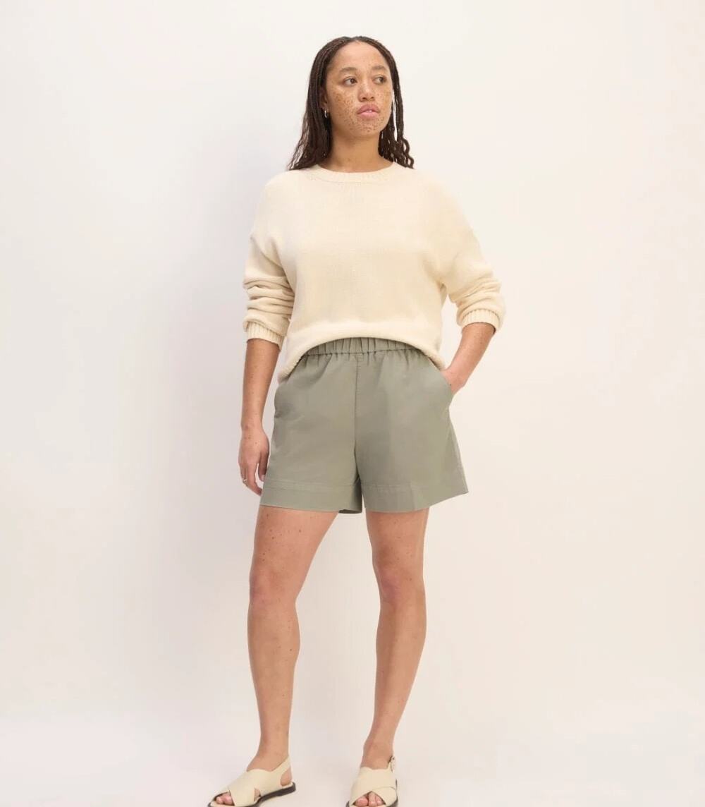 Everlane The Easy Short Organic Cotton Sage Green Gray Size 6 Quiet Luxury
